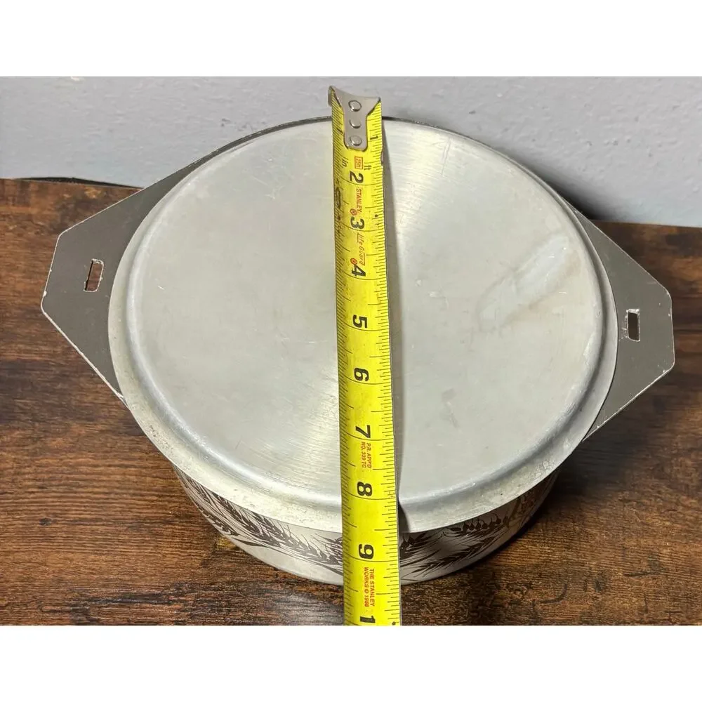 Vintage Multiware 8” Harvest Wheat Enamel Coated Aluminum Casserole Dish